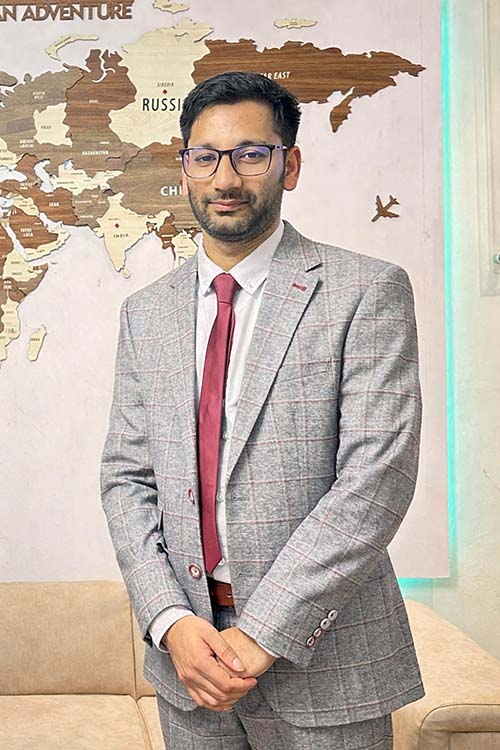 Dr Ismail Mizi